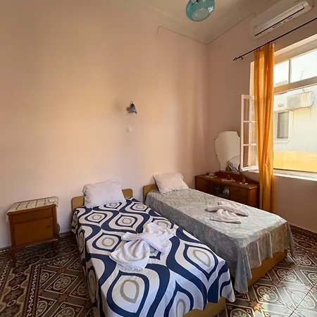 Shared House , Private With Garden Villa